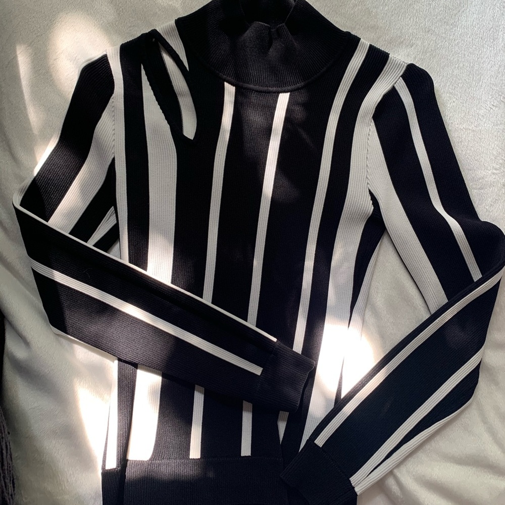 Long sleeve shirt 52% Rayon and 48% Nylon